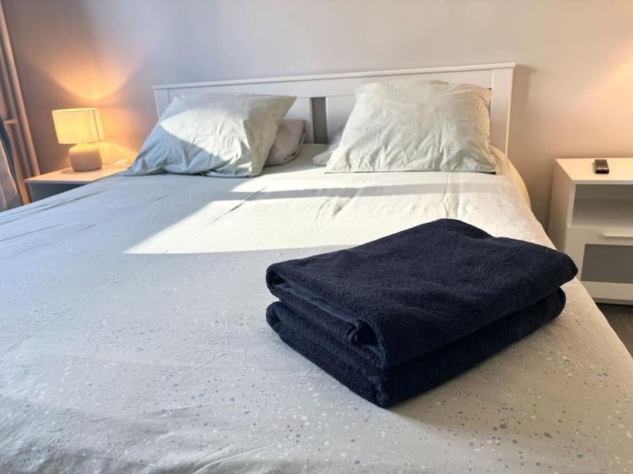 Appartement Confort Avec Balcon - Champigny Eksteriør billede