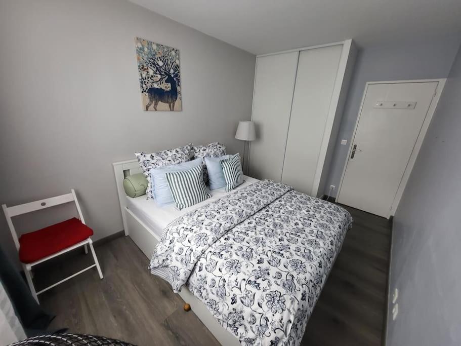 Appartement Confort Avec Balcon - Champigny Eksteriør billede